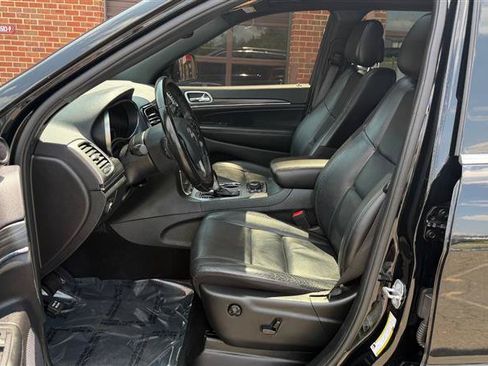 Used 2020 Jeep Grand Cherokee Limited AWD/4WD image 30