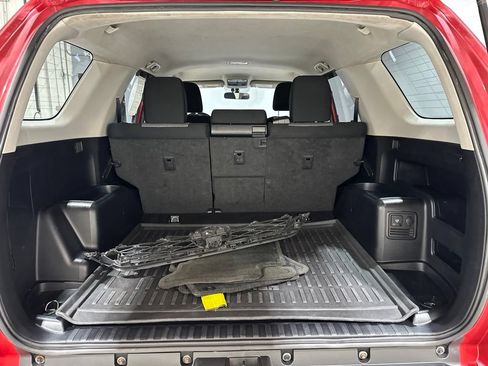Used 2016 Toyota 4Runner SR5 AWD/4WD image 16