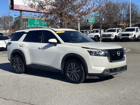 Used 2022 Nissan Pathfinder SL w/ SL Premium Package image 1