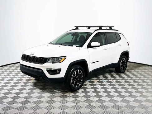 Used 2020 Jeep Compass Sport image 3