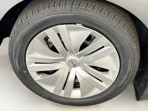 Used 2025 Nissan Leaf S FWD image 34