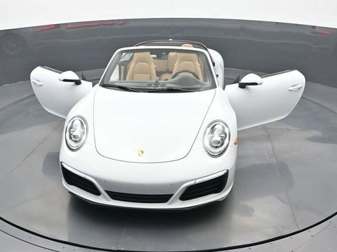 Certified 2019 Porsche 911 Carrera S RWD image 28