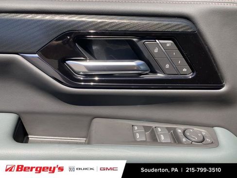 New 2026 GMC Yukon XL AT4 AWD/4WD image 26