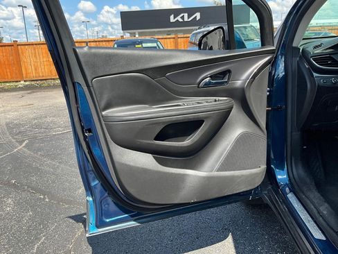 Used 2019 Buick Encore Sport Touring w/ Safety Package AWD/4WD image 18