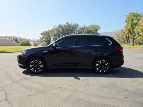 Used 2018 Mitsubishi Outlander SEL image 5