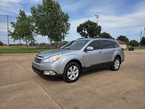 Used 2012 Subaru Outback 2.5i AWD/4WD image 3