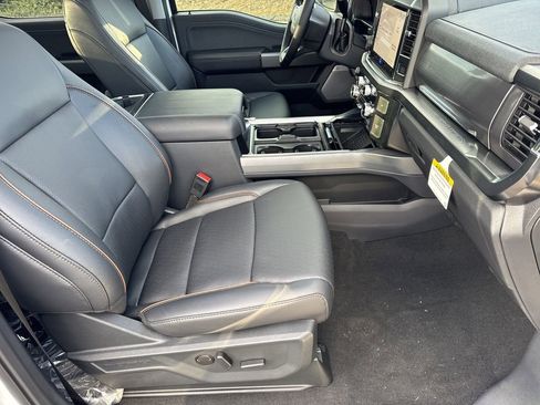 New 2025 Ford F250 Lariat w/ Lariat Ultimate Package image 13