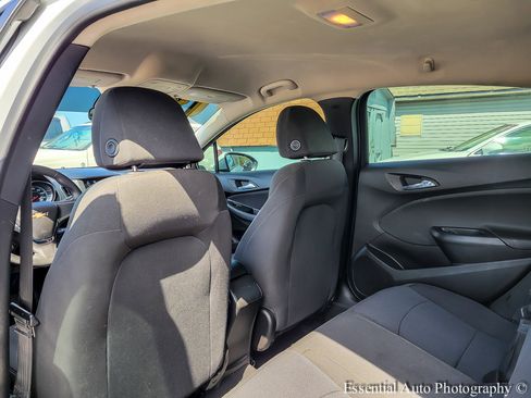 Used 2018 Chevrolet Cruze LS FWD image 10