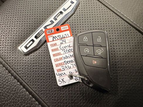 Used 2024 GMC Sierra 3500 Denali w/ Denali Reserve Package image 57