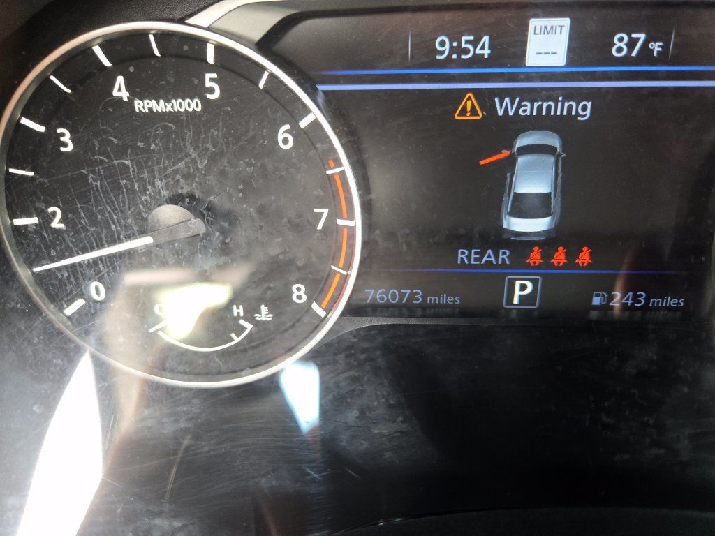 Used 2023 Nissan Altima 2.5 SV w/ SV Premium Package FWD image 11