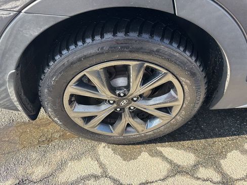 Used 2018 Hyundai Santa Fe Sport image 12