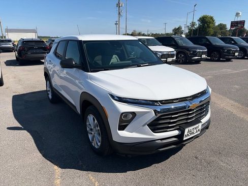 New 2026 Chevrolet TrailBlazer LS w/ LS Convenience Package FWD image 8