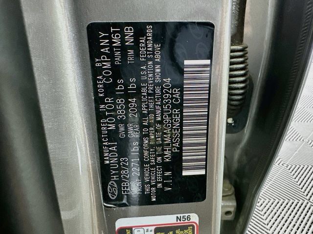 Used 2023 Hyundai Elantra SEL FWD image 28