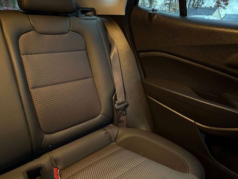 Used 2025 Chevrolet Trax LT image 35