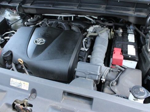 Used 2021 Toyota Highlander XSE image 27