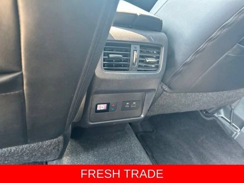 Used 2022 Nissan Rogue SL FWD image 46