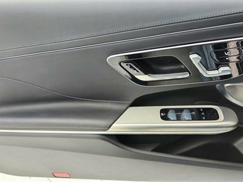 Used 2025 Mercedes-Benz CLE 300 4MATIC Cabriolet image 37