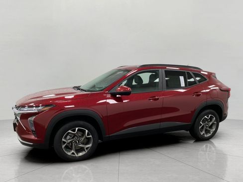 Used 2024 Chevrolet Trax LT w/ Driver Confidence Package FWD image 8