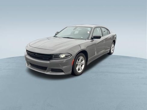 Used 2023 Dodge Charger SXT image 2