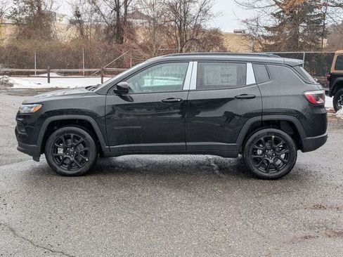 New 2026 Jeep Compass Latitude image 6