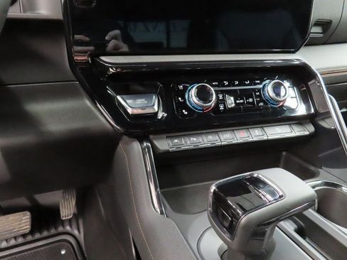 Used 2024 GMC Sierra 1500 AT4 w/ Technology Package image 66