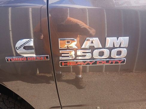 Used 2018 RAM 3500 Tradesman w/ Chrome Appearance Group image 8