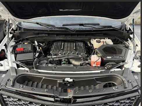 Used 2025 Cadillac Escalade V image 10