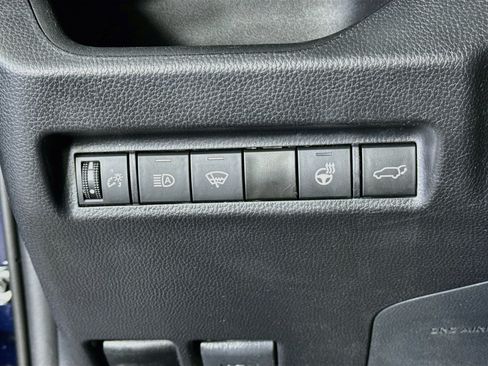 Certified 2021 Toyota RAV4 XLE Premium AWD/4WD image 10