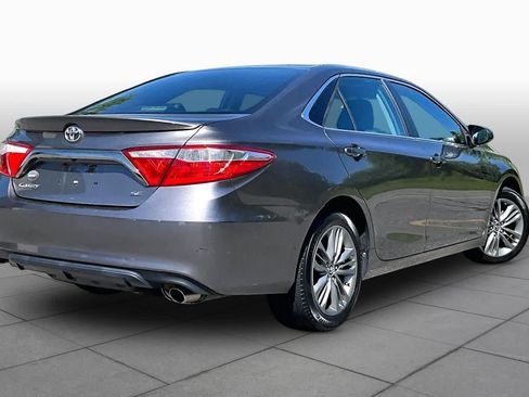 Used 2015 Toyota Camry SE FWD image 13