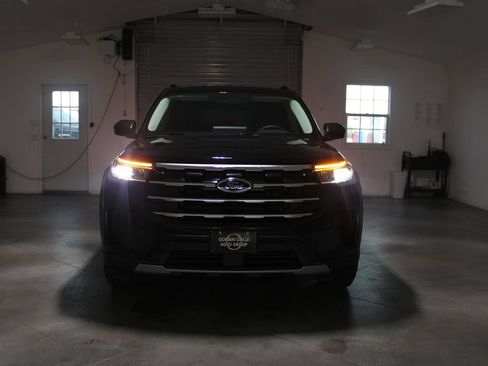New 2026 Ford Explorer Active RWD image 54