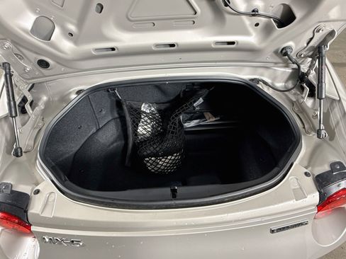 Used 2023 MAZDA MX-5 Miata Grand Touring RWD image 30