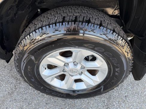 Used 2016 Toyota 4Runner SR5 image 44