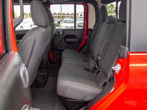 Used 2024 Jeep Gladiator Sport AWD/4WD image 24