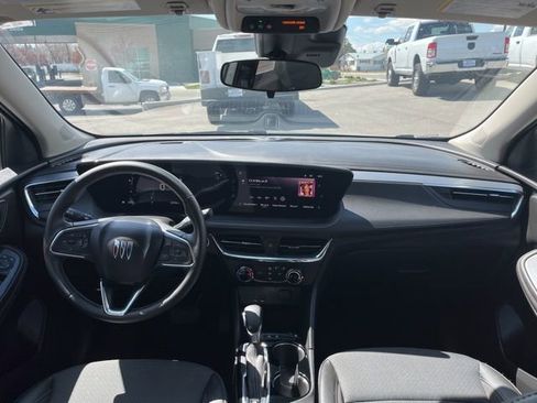 Used 2025 Buick Encore GX Preferred AWD/4WD image 31