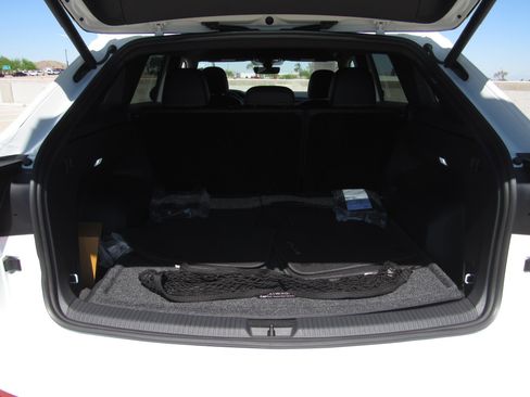 Used 2024 Volkswagen Atlas Cross Sport SE image 12