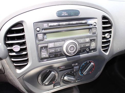 Used 2011 Nissan Juke S AWD/4WD image 14
