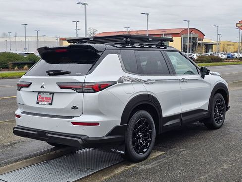 New 2026 Mitsubishi Outlander Trail Edition image 5