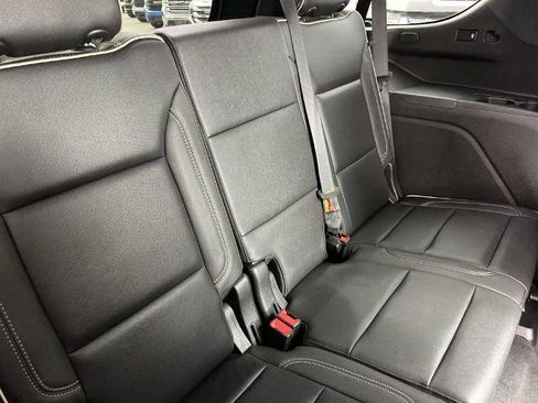 Used 2021 Chevrolet Tahoe Premier w/ Premium Package image 24