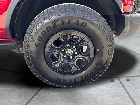 Used 2025 Ford Bronco Badlands AWD/4WD image 31