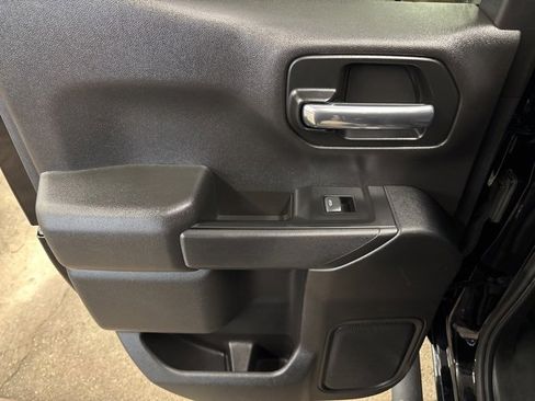 Used 2019 Chevrolet Silverado 1500 Custom w/ Custom Value Package image 20