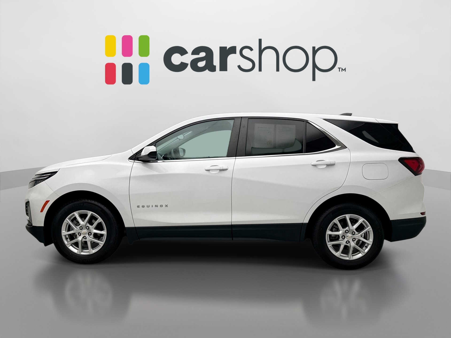 Used 2023 Chevrolet Equinox LT FWD image 2