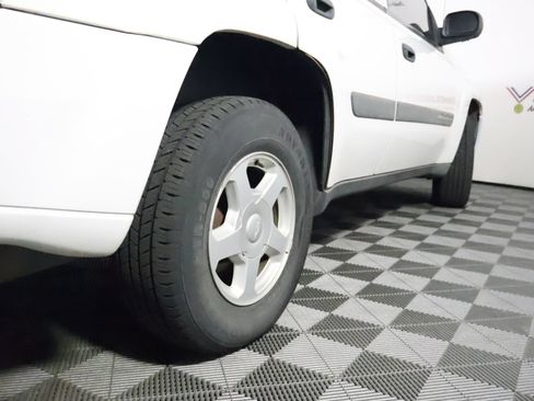 Used 2003 Chevrolet TrailBlazer LS w/ Preferred Equipment Group AWD/4WD image 10