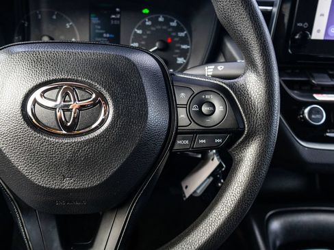 Used 2024 Toyota Corolla LE FWD image 30