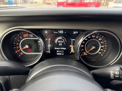 Used 2021 Jeep Wrangler Sport S image 24