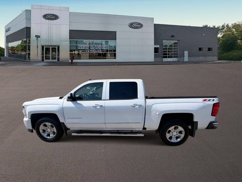 Used 2018 Chevrolet Silverado 1500 LT w/ All Star Edition AWD/4WD image 6