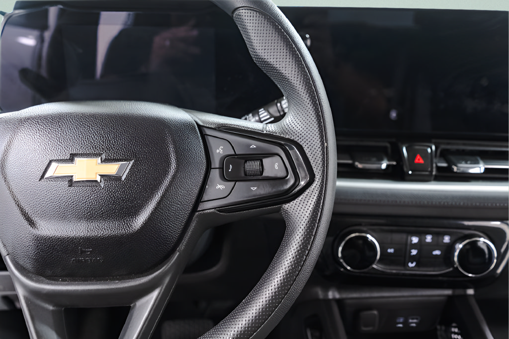 Used 2025 Chevrolet TrailBlazer LT AWD/4WD image 12