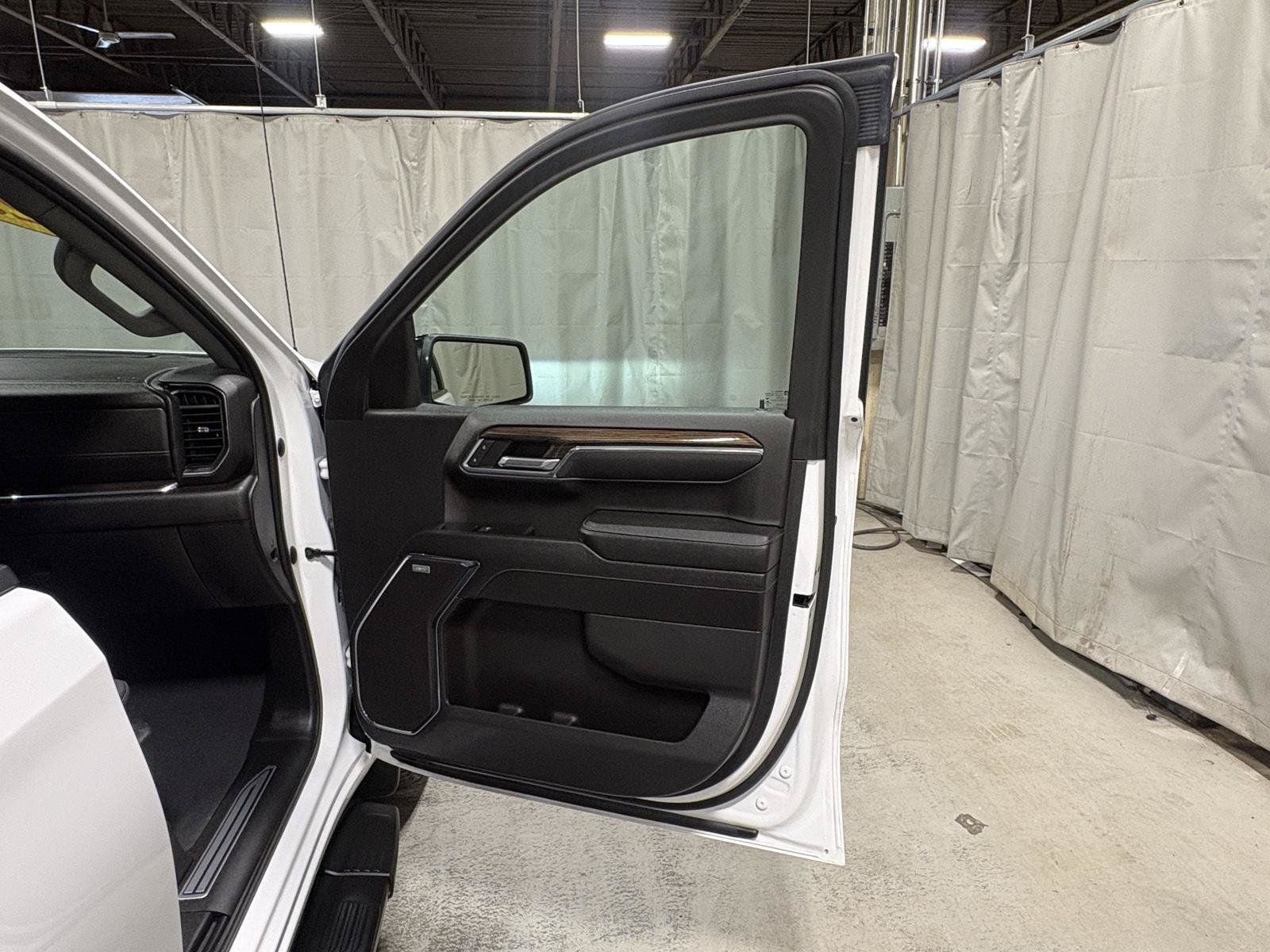 Used 2023 Chevrolet Silverado 1500 RST AWD/4WD image 27