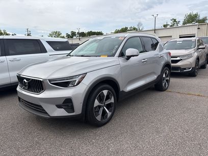 Used 2025 Volvo XC40 B5 Plus