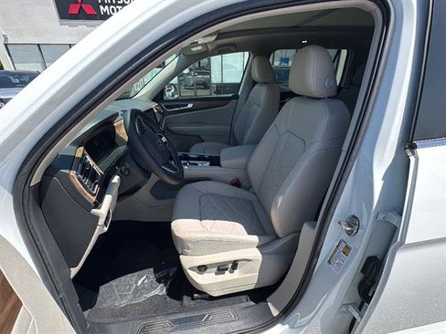 New 2026 Volkswagen Atlas SE FWD image 13