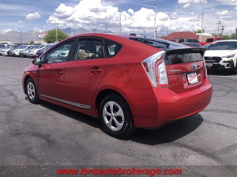 Used 2013 Toyota Prius Four w/ Deluxe Solar Roof Pkg FWD image 6
